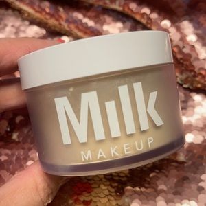 Milk Makeup Blur + Set Matte Loose Setting Powder